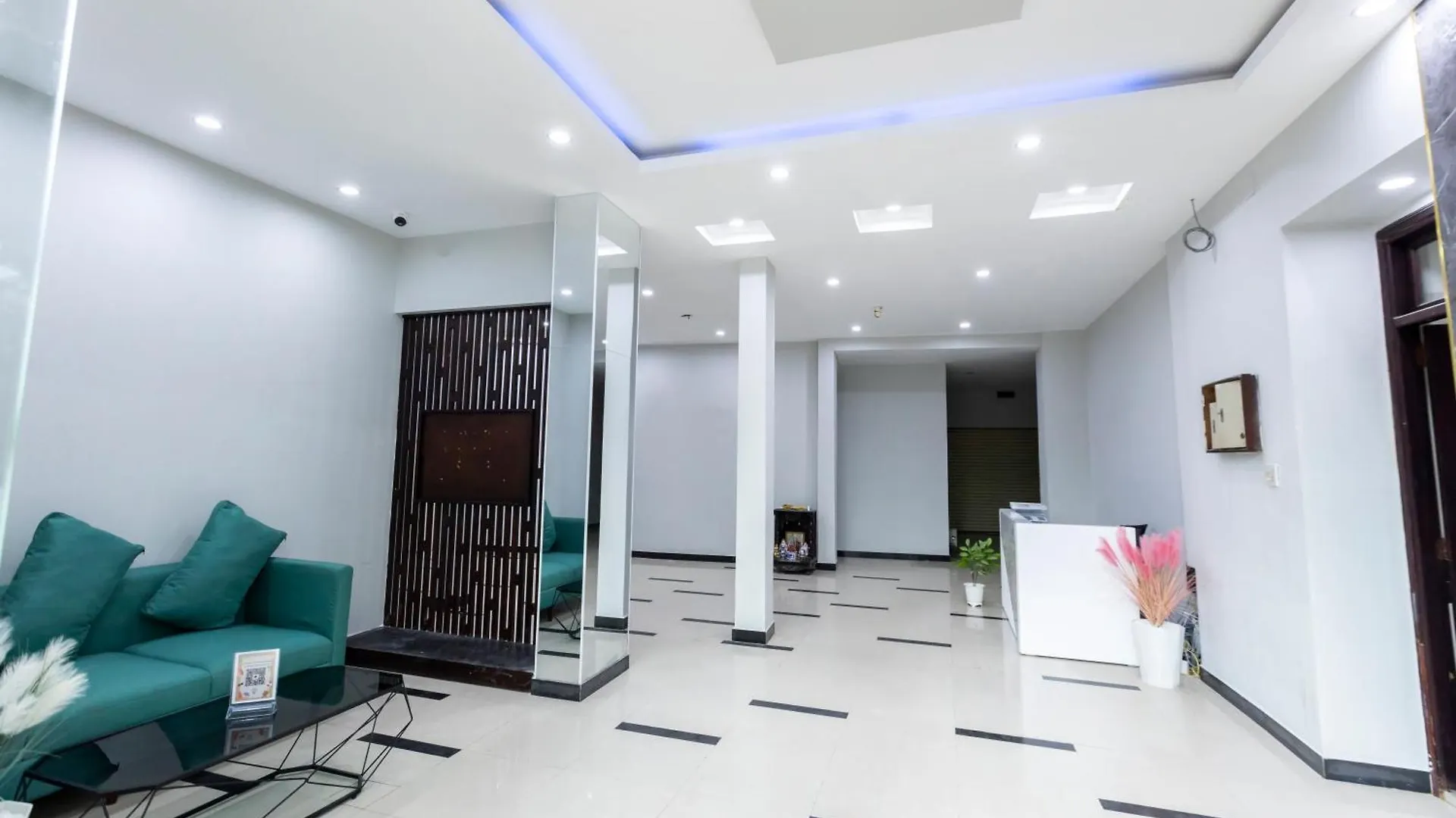 Cosmos Hotel Nha Trang By Ht Vietnam