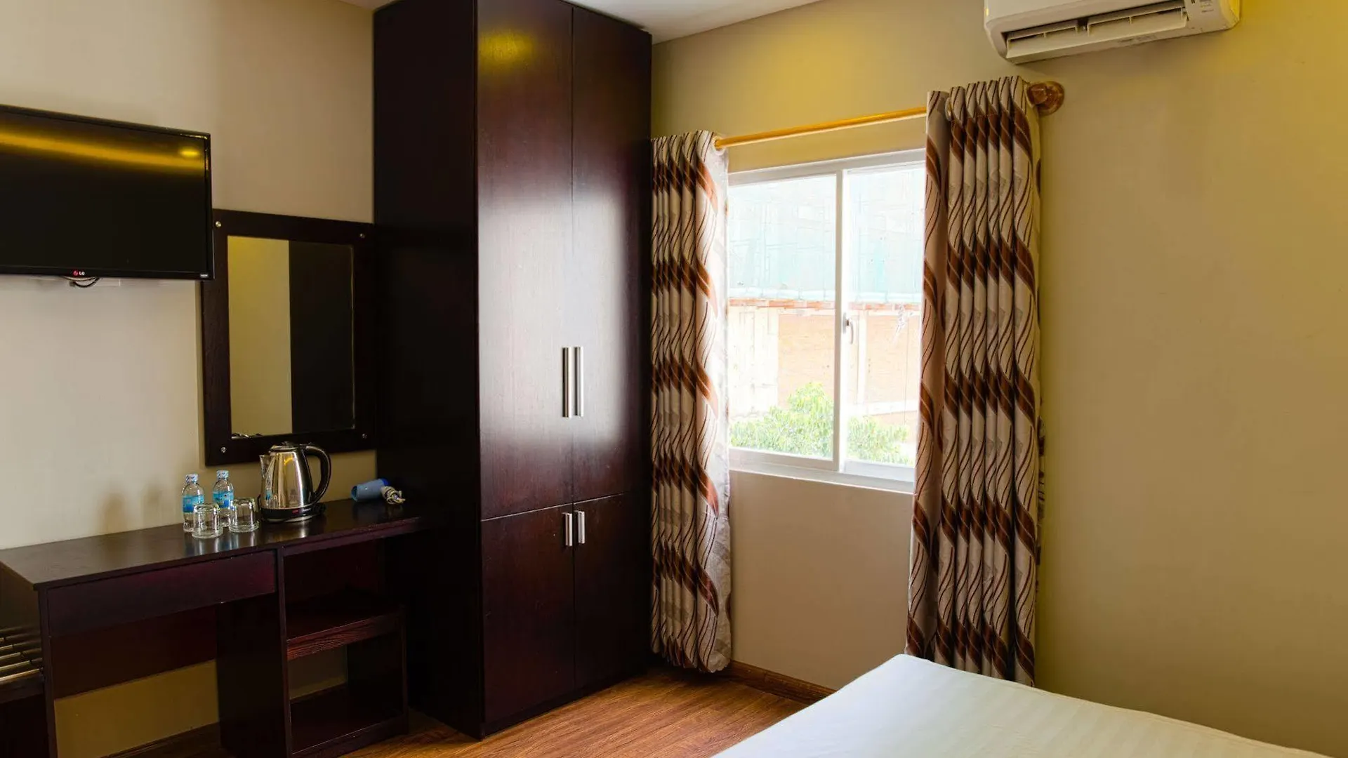 Cosmos Hotel Nha Trang By Ht 2*,  Vietnam