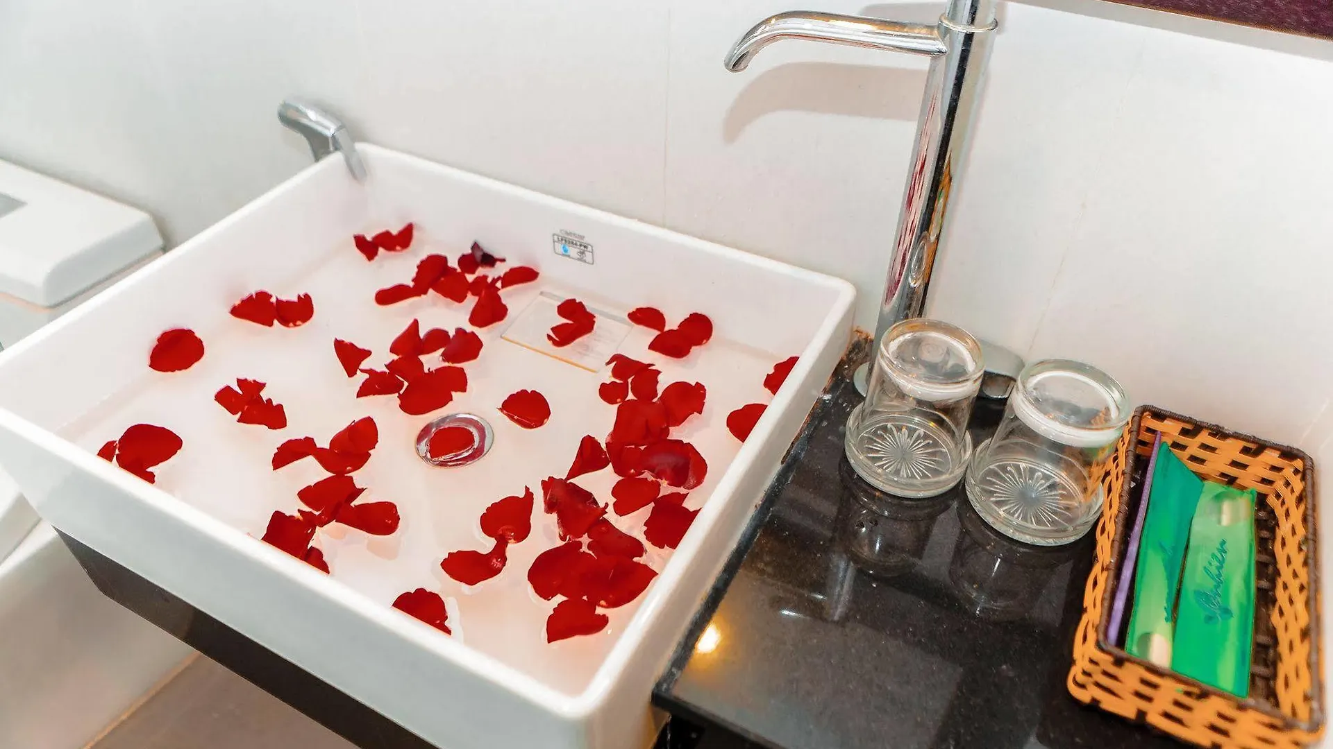 Cosmos Hotel Nha Trang By Ht